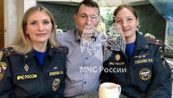 Сотрудники вуза поздравили ветерана Академии с юбилеем